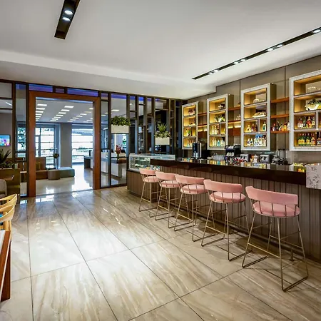 Novotel 5* Τραμπζόν