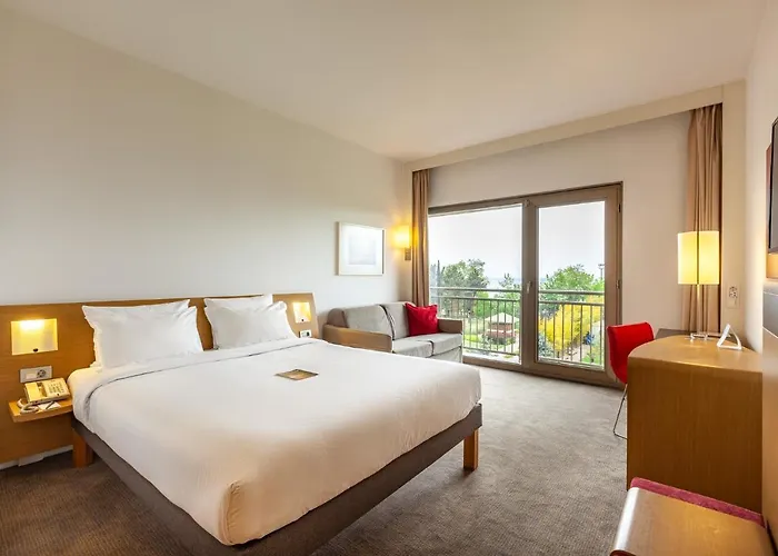 Отель Novotel 5*